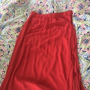 Maxi skirt with side slit, lined